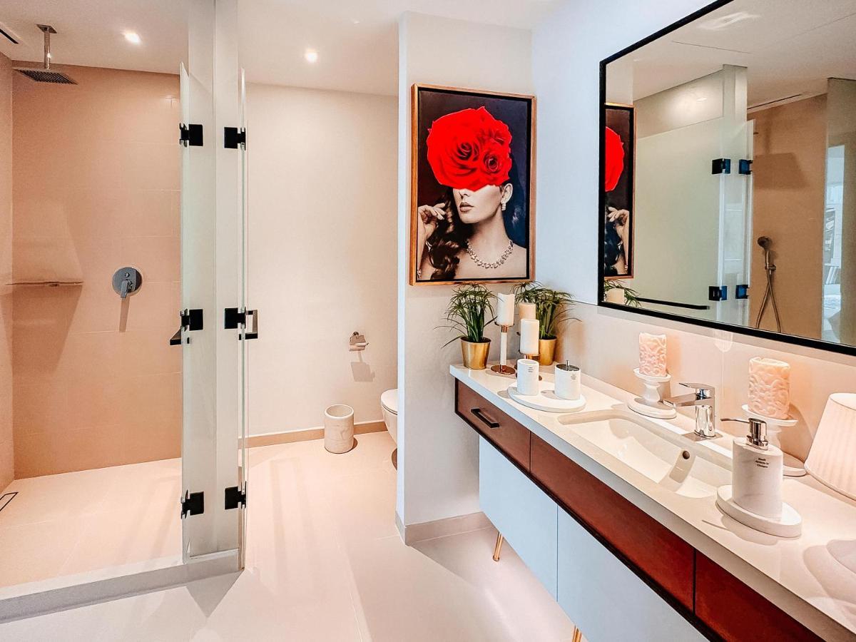 Vida Marina & Yacht Club , And Residences , Luxurious 2br Appartamento Dubai