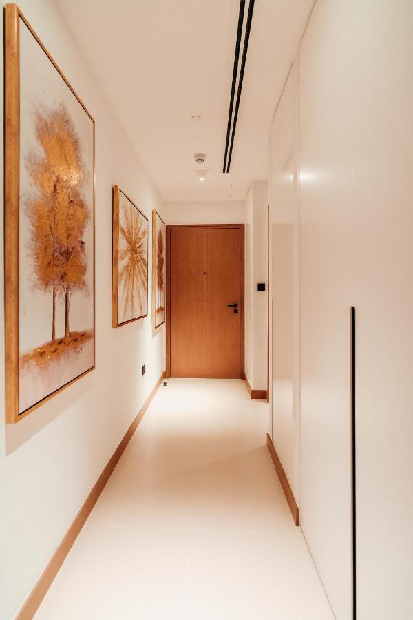Апартаменти Vida Marina & Yacht Club , And Residences , Luxurious 2br